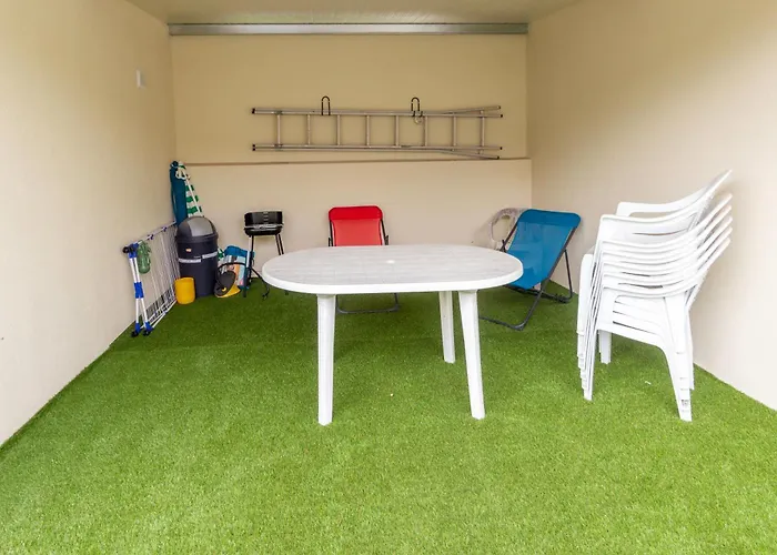 Guest H4u - Garden & Holiday home Mindelo