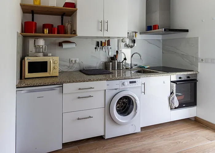 Guest H4u - Garden & 明德卢