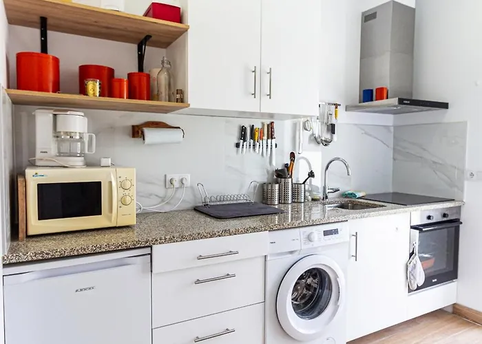 Guest H4u - Garden & 펜션 *