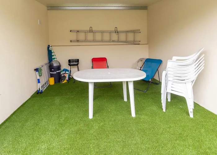 Guest H4u - Garden & Holiday home Mindelo